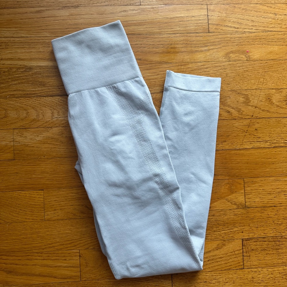 Halara Leggings (butter-soft)